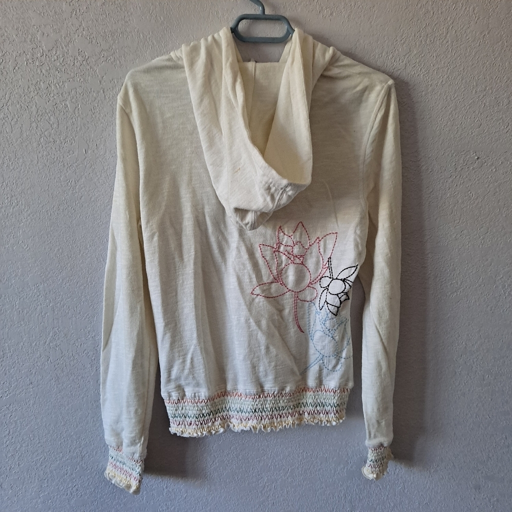 The North Face White embroidered sweatshirt - Picture 8 of 9